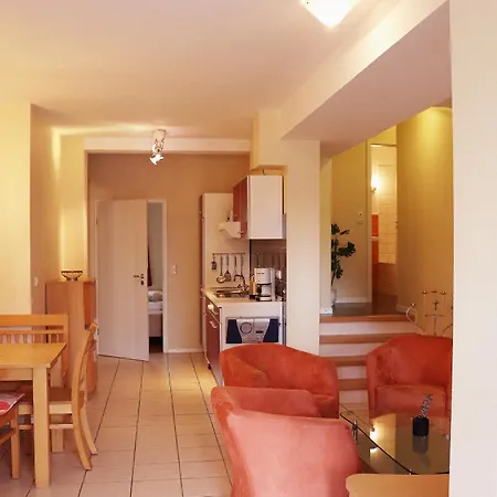 Meerblick Terrasse: Strandnahe Mit Parkplatz Apartment