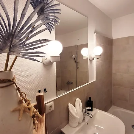 Mit Meerblick Und Terrasse - Nur 50 Meter Zum - Inklusive Eigenem Parkplatz Und Fahrradunterstellplatz * Sierksdorf