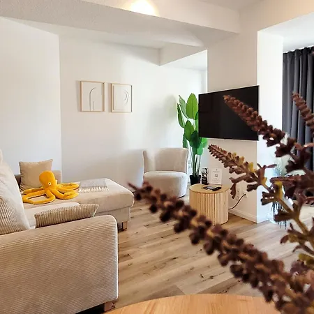 Mit Meerblick Und Terrasse - Nur 50 Meter Zum - Inklusive Eigenem Parkplatz Und Fahrradunterstellplatz * Sierksdorf