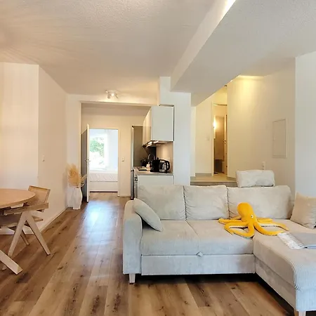 Mit Meerblick Und Terrasse - Nur 50 Meter Zum - Inklusive Eigenem Parkplatz Und Fahrradunterstellplatz