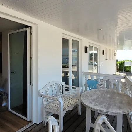 Mit Meerblick Und Terrasse - Nur 50 Meter Zum - Inklusive Eigenem Parkplatz Und Fahrradunterstellplatz Apartament Sierksdorf